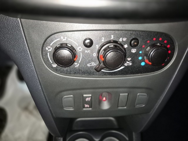 DaciaSandero Stepway Comfort TCe 66 kW (90 CV) Vehículo usado en Barcelona - 13