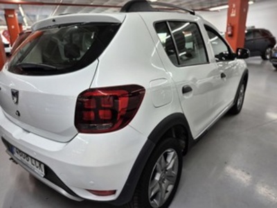 Dacia Sandero Stepway Comfort TCe 66 kW (90 CV) Dacia Sandero Stepway Comfort TCe 66 kW (90 CV)