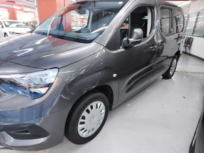 OpelCombo Life 1.5 TD S&S Selective XL 96 kW (131 CV) Vehículo usado en Barcelona - 3 OpelCombo Life 1.5 TD S&S Selective XL 96 kW (131 CV) Vehículo usado en Barcelona - 3