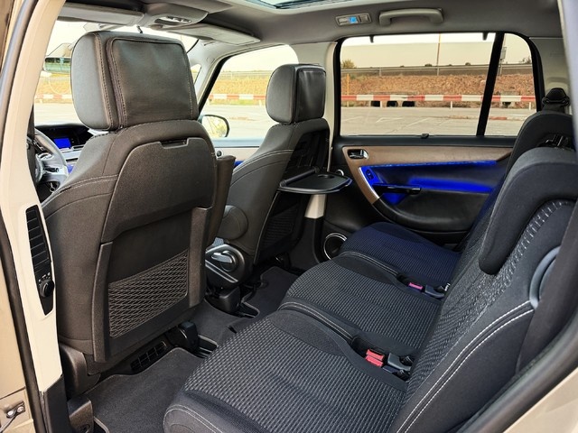 CitroenGrand C4 Picasso 1.6 HDI Exclusive 82 kW (112 CV) Vehículo usado en Barcelona - 8