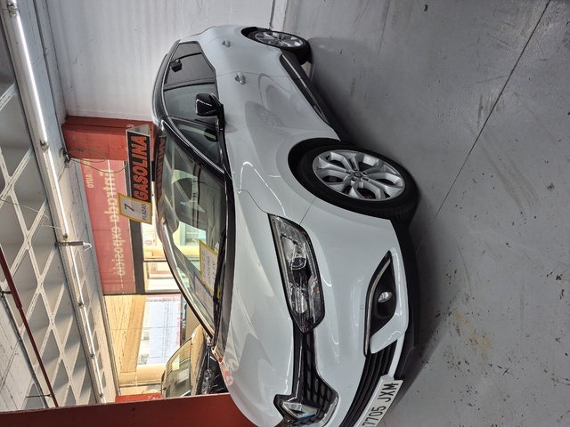 RenaultGrand Scenic TCe 130 Intens 96 kW (130 CV) Vehículo usado en Barcelona - 1