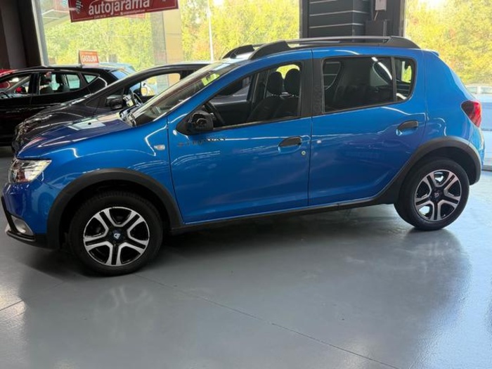 DaciaSandero Comfort Blue dCi 70 kW (95 CV) Vehículo usado en Barcelona - 3 DaciaSandero Comfort Blue dCi 70 kW (95 CV) Vehículo usado en Barcelona - 3