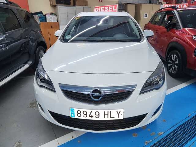 OpelAstra Sports Tourer 2.0 CDTi Excellence Auto 121 kW (165 CV) Vehículo usado en Barcelona - 1