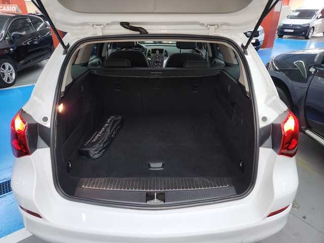 OpelAstra Sports Tourer 2.0 CDTi Excellence Auto 121 kW (165 CV) Vehículo usado en Barcelona - 6