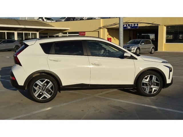 HyundaiBayon 1.0 TGDI 48V Tecno 74 kW (100 CV) Vehículo usado en Barcelona - 5