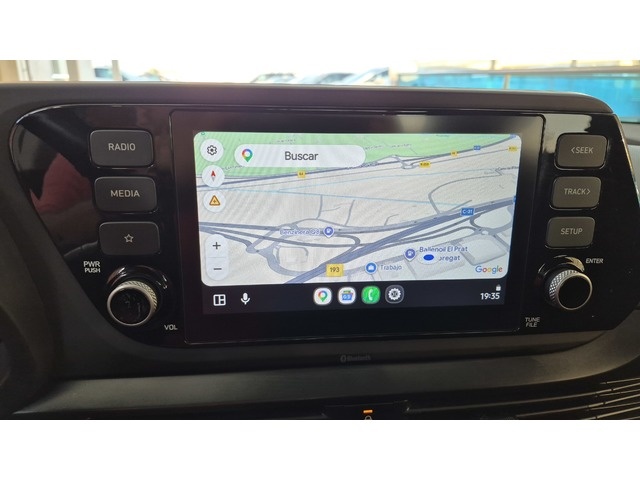 HyundaiBayon 1.0 TGDI 48V Tecno 74 kW (100 CV) Vehículo usado en Barcelona - 16