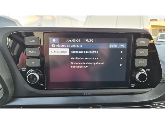 HyundaiBayon 1.0 TGDI 48V Tecno 74 kW (100 CV) Vehículo usado en Barcelona - 24