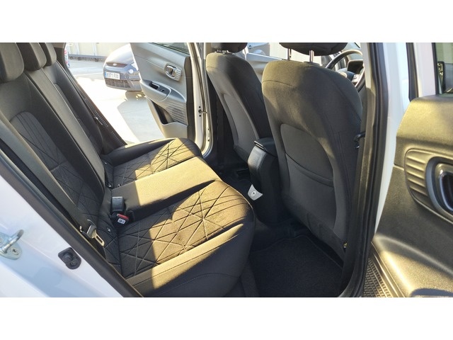 HyundaiBayon 1.0 TGDI 48V Tecno 74 kW (100 CV) Vehículo usado en Barcelona - 39