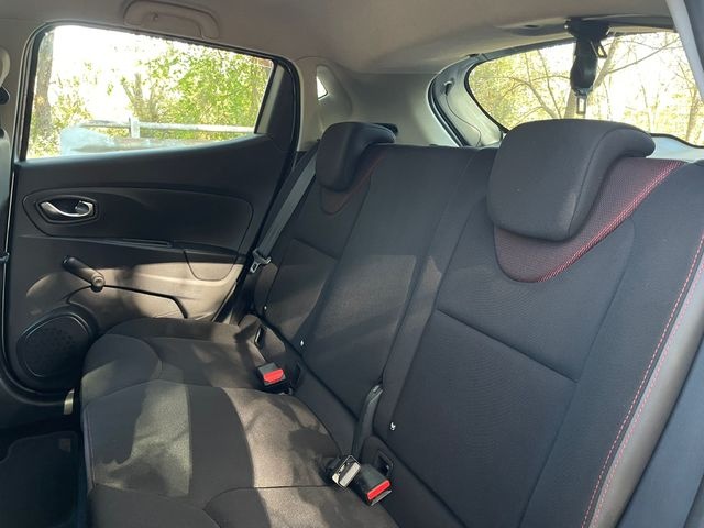 RenaultClio Expression 1.2 16v 55 kW (75 CV) Vehículo usado en Barcelona - 12