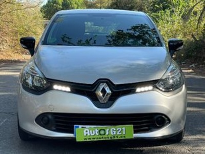 Renault Clio Expression 1.2 16v 55 kW (75 CV) Renault Clio Expression 1.2 16v 55 kW (75 CV)