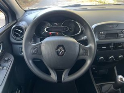 Renault Clio Expression 1.2 16v 55 kW (75 CV) Renault Clio Expression 1.2 16v 55 kW (75 CV)