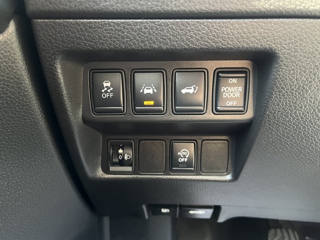 NissanX-Trail dCi 130 Tekna 4x2 96 kW (130 CV) Vehículo usado en Barcelona - 19