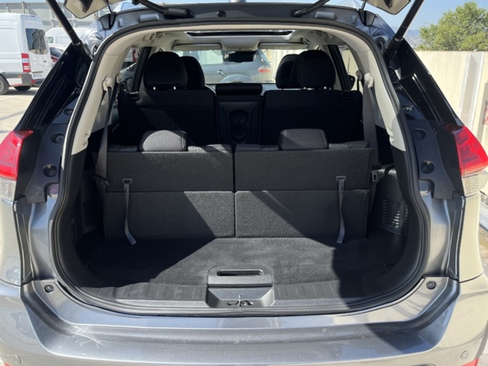 NissanX-Trail dCi 130 Tekna 4x2 96 kW (130 CV) Vehículo usado en Barcelona - 31 NissanX-Trail dCi 130 Tekna 4x2 96 kW (130 CV) Vehículo usado en Barcelona - 31