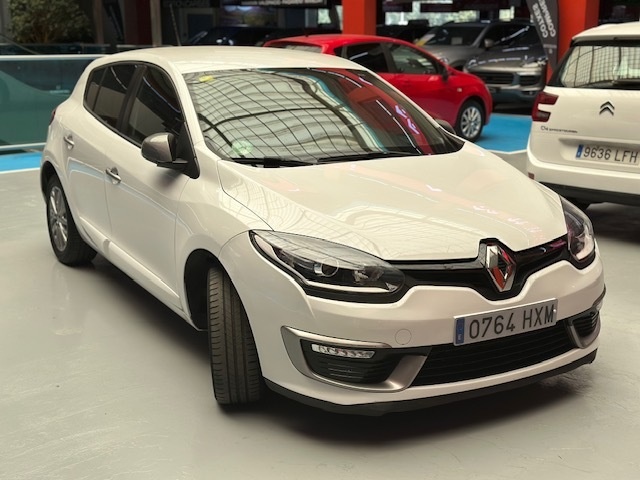 RenaultMegane GT Style Energy TCe 85 kW (115 CV) S&S Vehículo usado en Barcelona - 2