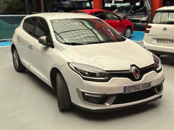 RenaultMegane GT Style Energy TCe 85 kW (115 CV) S&S Vehículo usado en Barcelona - 2 RenaultMegane GT Style Energy TCe 85 kW (115 CV) S&S Vehículo usado en Barcelona - 2