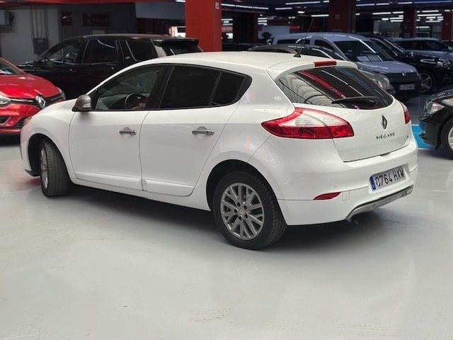 RenaultMegane GT Style Energy TCe 85 kW (115 CV) S&S Vehículo usado en Barcelona - 3