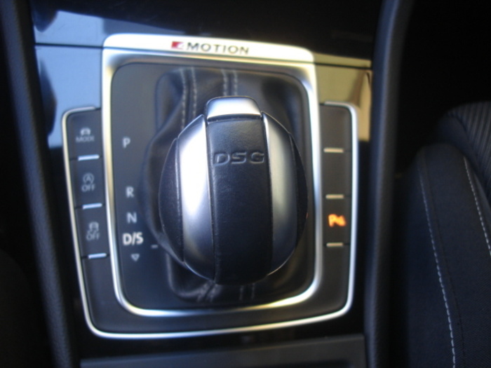 VolkswagenGolf R 2.0 TSI 4Motion 228 kW (310 CV) DSG Vehículo usado en Barcelona - 36 VolkswagenGolf R 2.0 TSI 4Motion 228 kW (310 CV) DSG Vehículo usado en Barcelona - 36