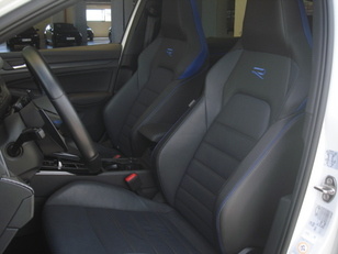 Volkswagen Golf Variant R 2.0 TSI 4Motion 235 kW (320 CV) DSG