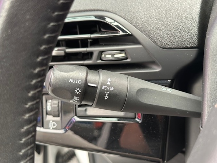 CitroenGrand C4 Spacetourer PureTech 130 S&S Live 96 kW (130 CV) Vehículo usado en Barcelona - 21 CitroenGrand C4 Spacetourer PureTech 130 S&S Live 96 kW (130 CV) Vehículo usado en Barcelona - 21