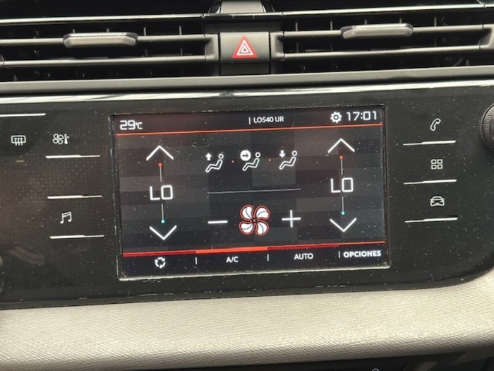 CitroenGrand C4 Spacetourer PureTech 130 S&S Live 96 kW (130 CV) Vehículo usado en Barcelona - 23 CitroenGrand C4 Spacetourer PureTech 130 S&S Live 96 kW (130 CV) Vehículo usado en Barcelona - 23