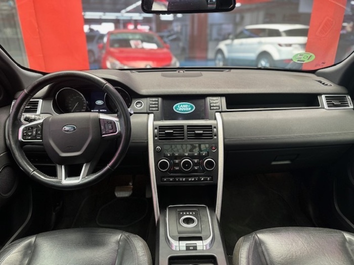 Land RoverDiscovery Sport 2.0L TD4 HSE Luxury 4WD 132 kW (180 CV) 7 Plazas Vehículo usado en Barcelona - 14 Land RoverDiscovery Sport 2.0L TD4 HSE Luxury 4WD 132 kW (180 CV) 7 Plazas Vehículo usado en Barcelona - 14