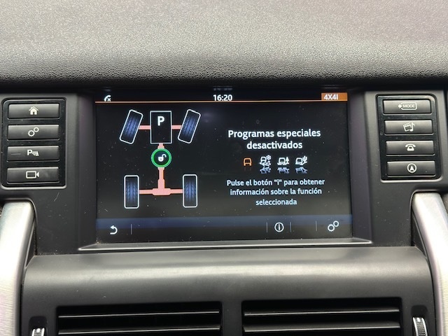 Land RoverDiscovery Sport 2.0L TD4 HSE Luxury 4WD 132 kW (180 CV) 7 Plazas Vehículo usado en Barcelona - 30
