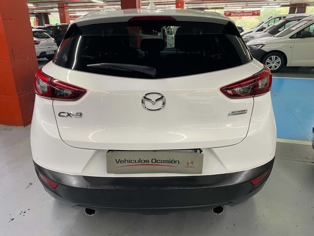 MazdaCX-3 2.0 SKYACTIV GE Luxury White 2WD AT 88 kW (120 CV) Vehículo usado en Barcelona - 5