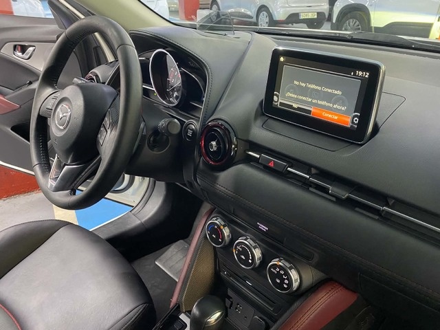 MazdaCX-3 2.0 SKYACTIV GE Luxury White 2WD AT 88 kW (120 CV) Vehículo usado en Barcelona - 10