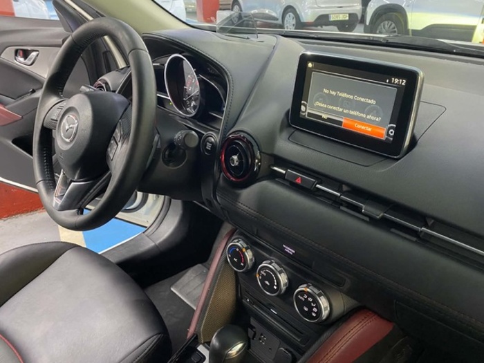 MazdaCX-3 2.0 SKYACTIV GE Luxury White 2WD AT 88 kW (120 CV) Vehículo usado en Barcelona - 10 MazdaCX-3 2.0 SKYACTIV GE Luxury White 2WD AT 88 kW (120 CV) Vehículo usado en Barcelona - 10