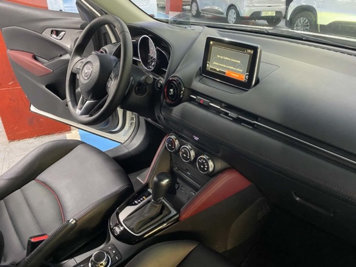 MazdaCX-3 2.0 SKYACTIV GE Luxury White 2WD AT 88 kW (120 CV) Vehículo usado en Barcelona - 17 MazdaCX-3 2.0 SKYACTIV GE Luxury White 2WD AT 88 kW (120 CV) Vehículo usado en Barcelona - 17