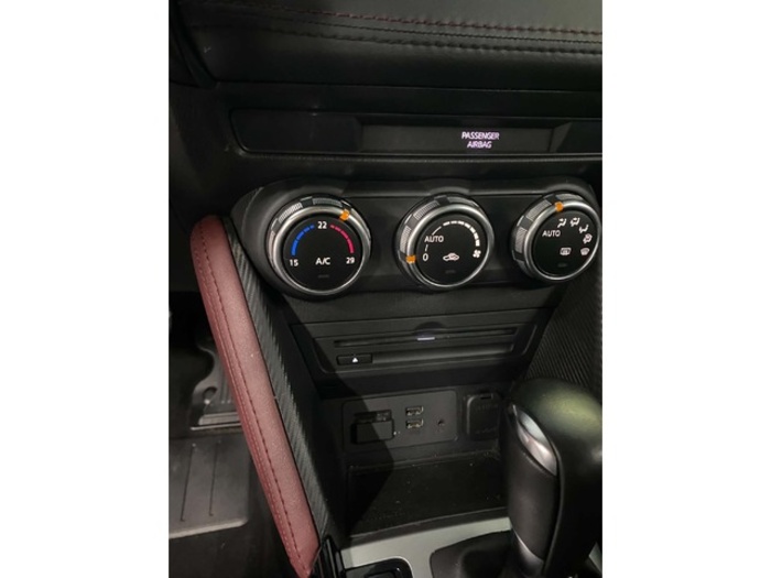 MazdaCX-3 2.0 SKYACTIV GE Luxury White 2WD AT 88 kW (120 CV) Vehículo usado en Barcelona - 21 MazdaCX-3 2.0 SKYACTIV GE Luxury White 2WD AT 88 kW (120 CV) Vehículo usado en Barcelona - 21