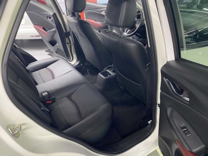 MazdaCX-3 2.0 SKYACTIV GE Luxury White 2WD AT 88 kW (120 CV) Vehículo usado en Barcelona - 23 MazdaCX-3 2.0 SKYACTIV GE Luxury White 2WD AT 88 kW (120 CV) Vehículo usado en Barcelona - 23