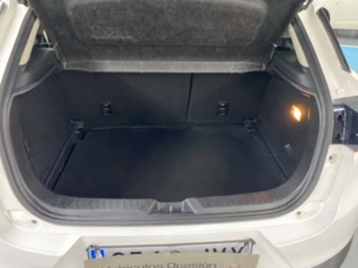 Mazda CX-3 2.0 SKYACTIV GE Luxury White 2WD AT 88 kW (120 CV) Mazda CX-3 2.0 SKYACTIV GE Luxury White 2WD AT 88 kW (120 CV)