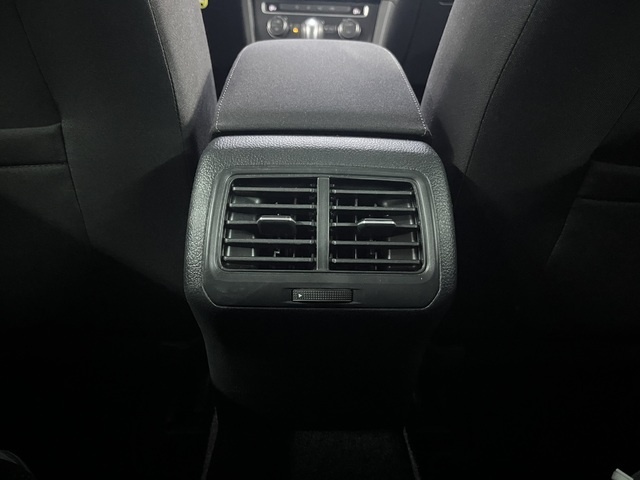 VolkswagenGolf Advance 1.5 TSI Evo 96 kW (130 CV) DSG Vehículo usado en Barcelona - 10