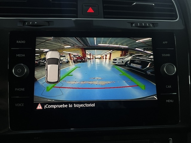 VolkswagenGolf Advance 1.5 TSI Evo 96 kW (130 CV) DSG Vehículo usado en Barcelona - 24