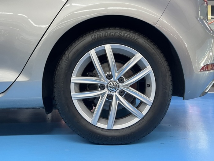 VolkswagenGolf Advance 1.5 TSI Evo 96 kW (130 CV) DSG Vehículo usado en Barcelona - 32 VolkswagenGolf Advance 1.5 TSI Evo 96 kW (130 CV) DSG Vehículo usado en Barcelona - 32