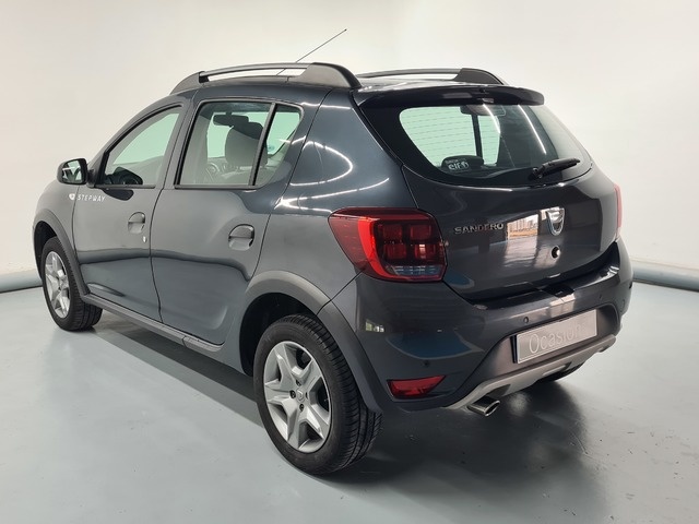 DaciaSandero Stepway Essential Blue dCi 70 kW (95 CV) Vehículo usado en Barcelona - 4