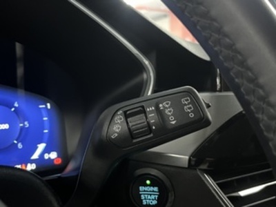 Ford Kuga 2.0 EcoBlue MHEV ST-Line 110 kW (150 CV) Ford Kuga 2.0 EcoBlue MHEV ST-Line 110 kW (150 CV)