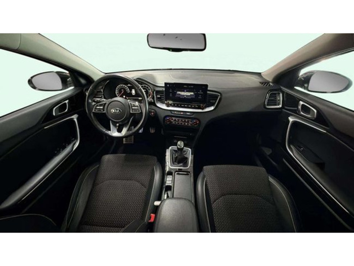 KiaXCeed 1.0 T-GDi Eco-Dynamics Concept 88 kW (120 CV) Vehículo usado en Barcelona - 9 KiaXCeed 1.0 T-GDi Eco-Dynamics Concept 88 kW (120 CV) Vehículo usado en Barcelona - 9