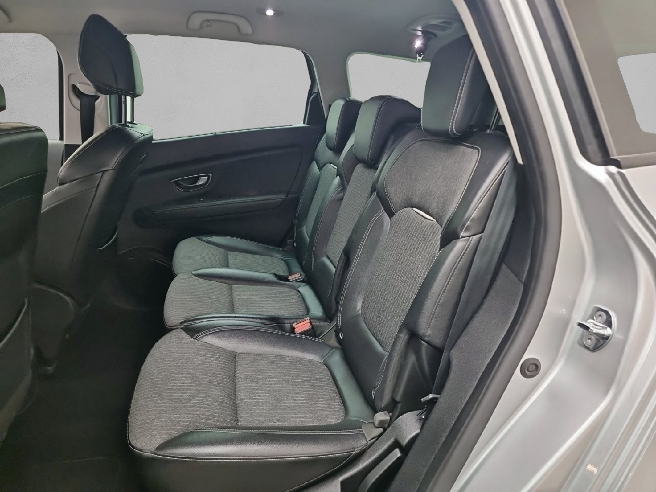 Renault Grand Scenic Zen TCe 103 kW (140 CV) GPF - foto 9 de Renault Grand Scenic