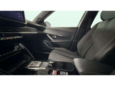 Peugeot 2008 PureTech 130 S&S Allure EAT8 96 kW (130 CV) Peugeot 2008 PureTech 130 S&S Allure EAT8 96 kW (130 CV)