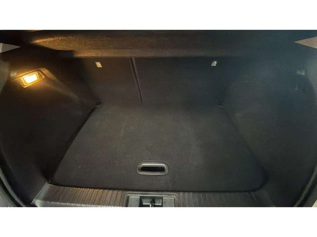RenaultCaptur Zen TCe 96 kW (130 CV) EDC GPF Vehículo usado en Barcelona - 21