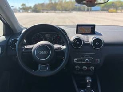 Audi A1 Sportback Attraction 1.4 TFSI CoD 110 kW (150 CV) S tronic Audi A1 Sportback Attraction 1.4 TFSI CoD 110 kW (150 CV) S tronic