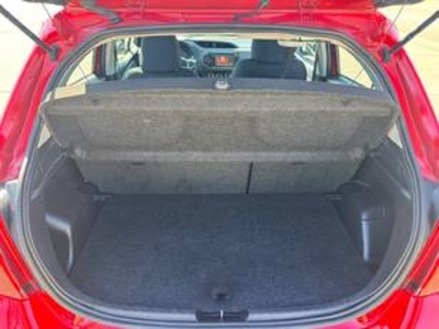 Toyota Yaris 1.3 Feel 73 kW (99 CV) Toyota Yaris 1.3 Feel 73 kW (99 CV)