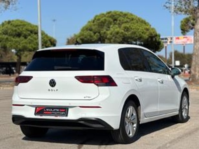 Volkswagen Golf Life 1.5 eTSI 96 kW (130 CV) DSG Volkswagen Golf Life 1.5 eTSI 96 kW (130 CV) DSG