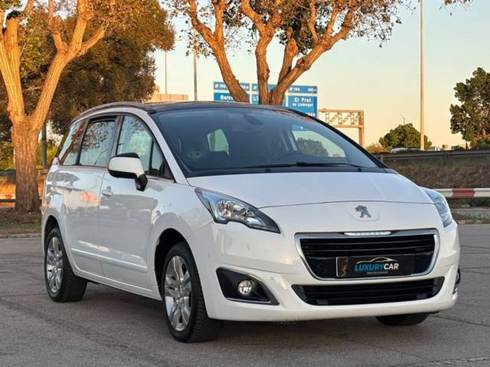 Peugeot5008 1.6 BlueHDi Allure EAT6 88 kW (120 CV) Vehículo usado en Barcelona - 3 Peugeot5008 1.6 BlueHDi Allure EAT6 88 kW (120 CV) Vehículo usado en Barcelona - 3