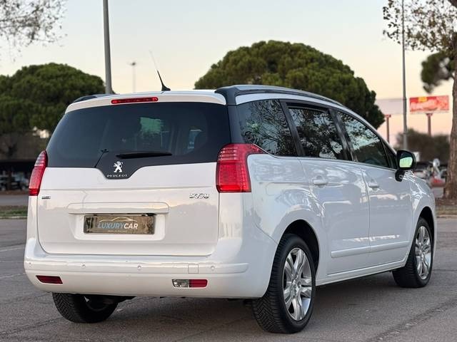 Peugeot5008 1.6 BlueHDi Allure EAT6 88 kW (120 CV) Vehículo usado en Barcelona - 4