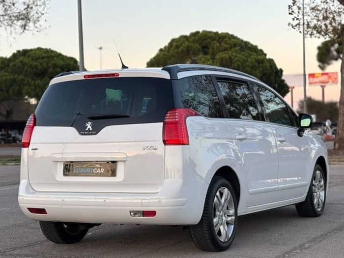 Peugeot5008 1.6 BlueHDi Allure EAT6 88 kW (120 CV) Vehículo usado en Barcelona - 4 Peugeot5008 1.6 BlueHDi Allure EAT6 88 kW (120 CV) Vehículo usado en Barcelona - 4