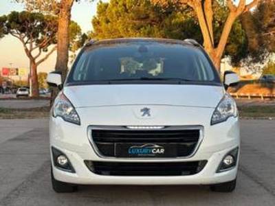 Peugeot 5008 1.6 BlueHDi Allure EAT6 88 kW (120 CV) Peugeot 5008 1.6 BlueHDi Allure EAT6 88 kW (120 CV)