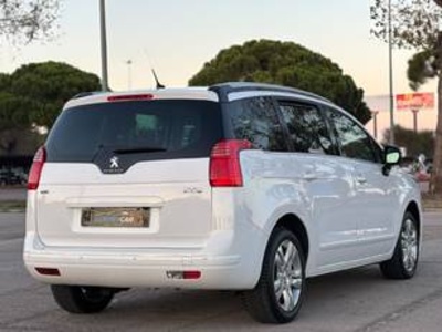 Peugeot 5008 1.6 BlueHDi Allure EAT6 88 kW (120 CV) Peugeot 5008 1.6 BlueHDi Allure EAT6 88 kW (120 CV)